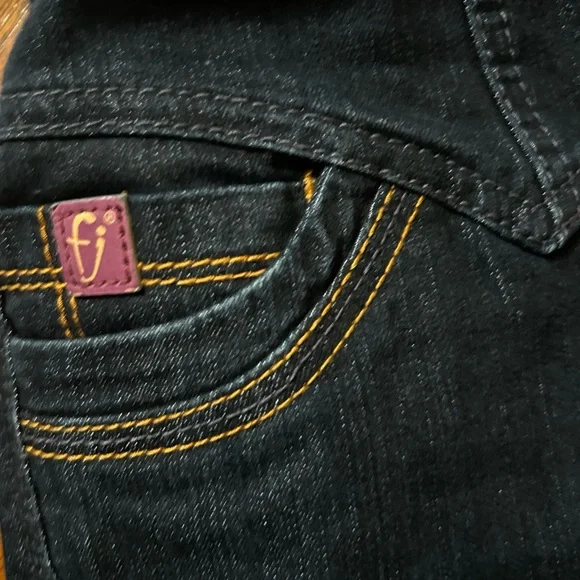 FOXY Jeans - Picture 11 of 13